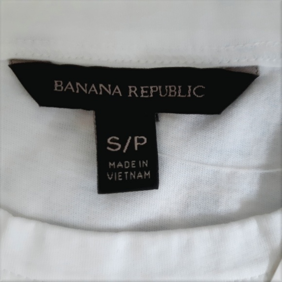 BANANA REPUBLIC But First~Cocktails! Tee - Picture 4 of 5